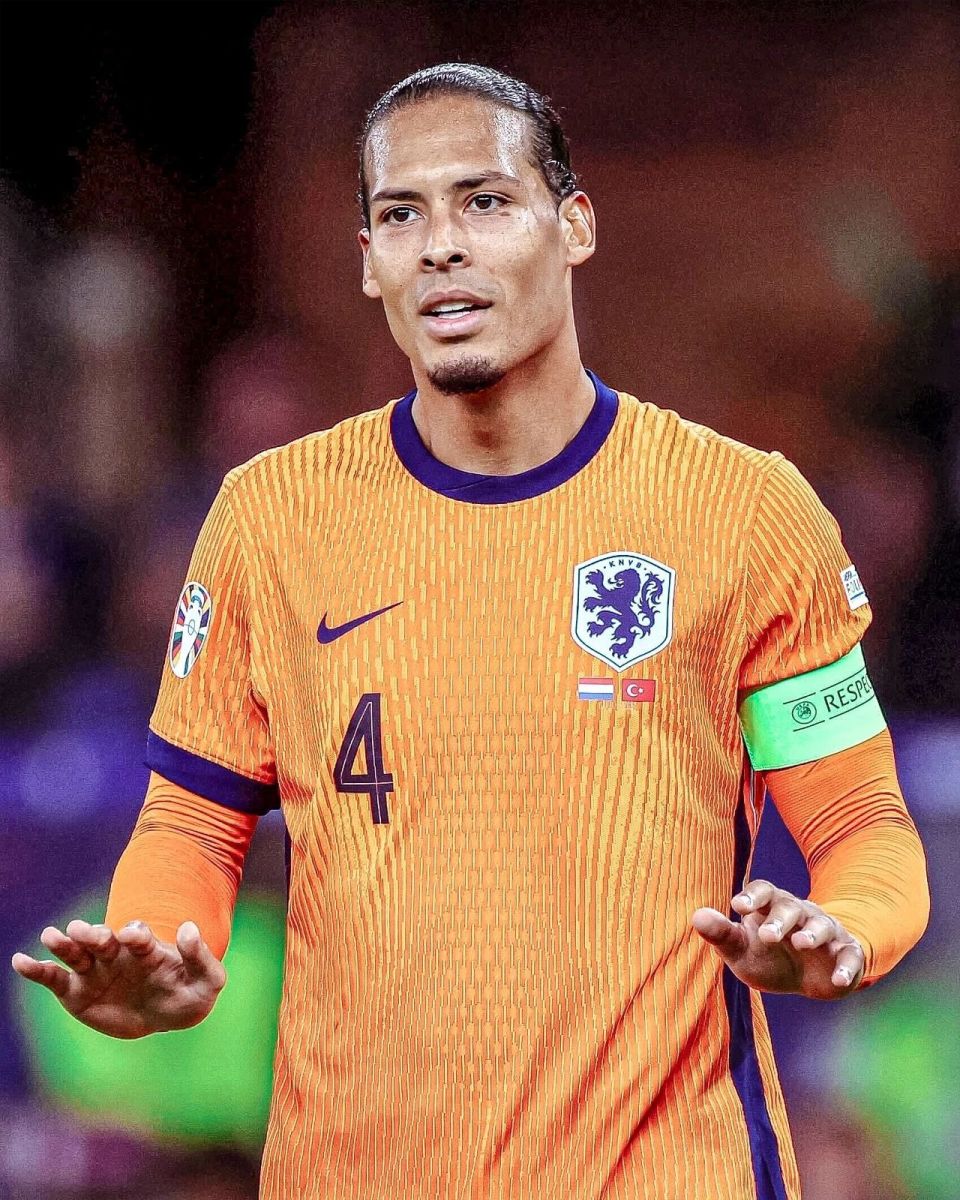 在引援上倾 在引援上倾